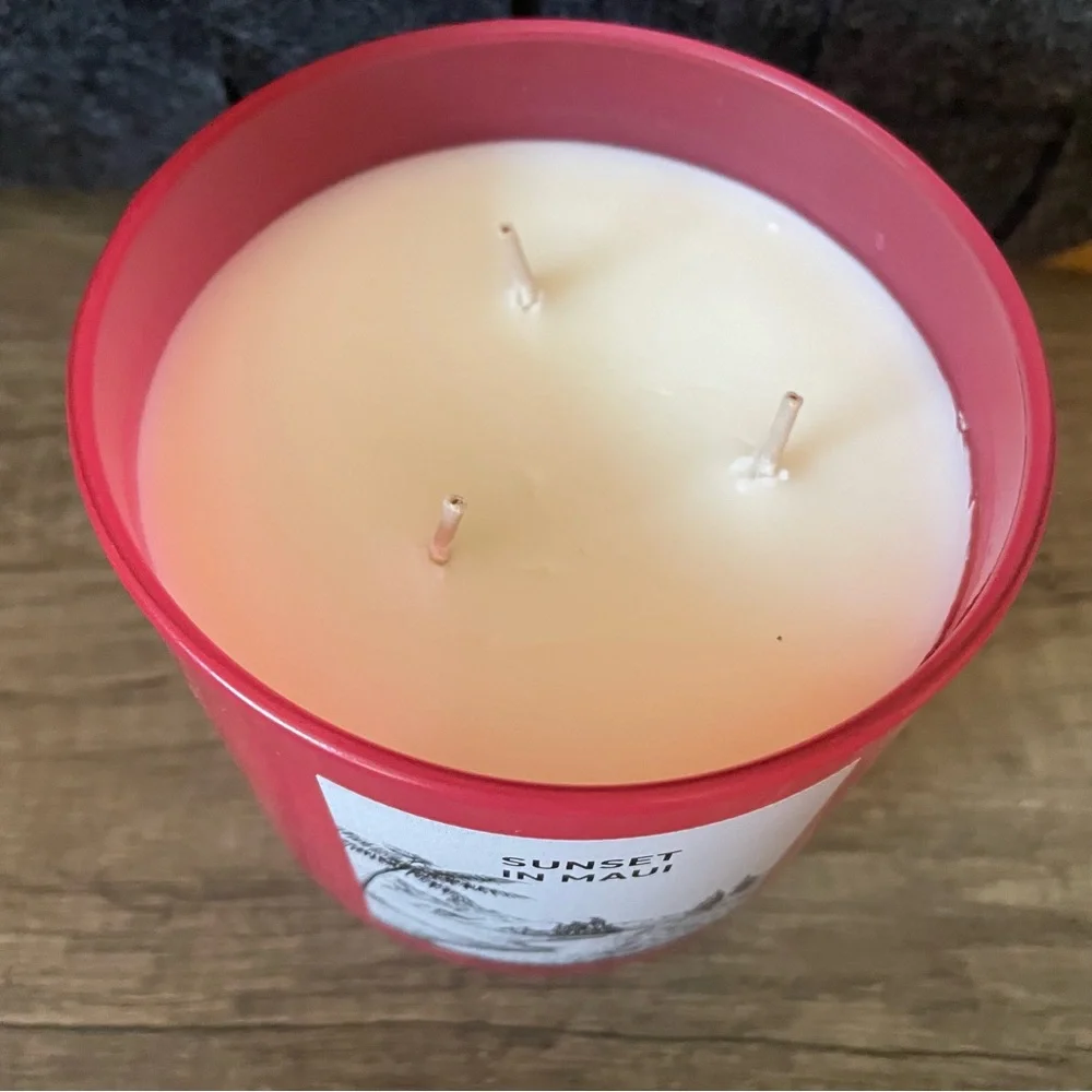 NEW BATH & BODY WORKS Sunset in Maui 3 Wick Candle - Picture 2 of 3
